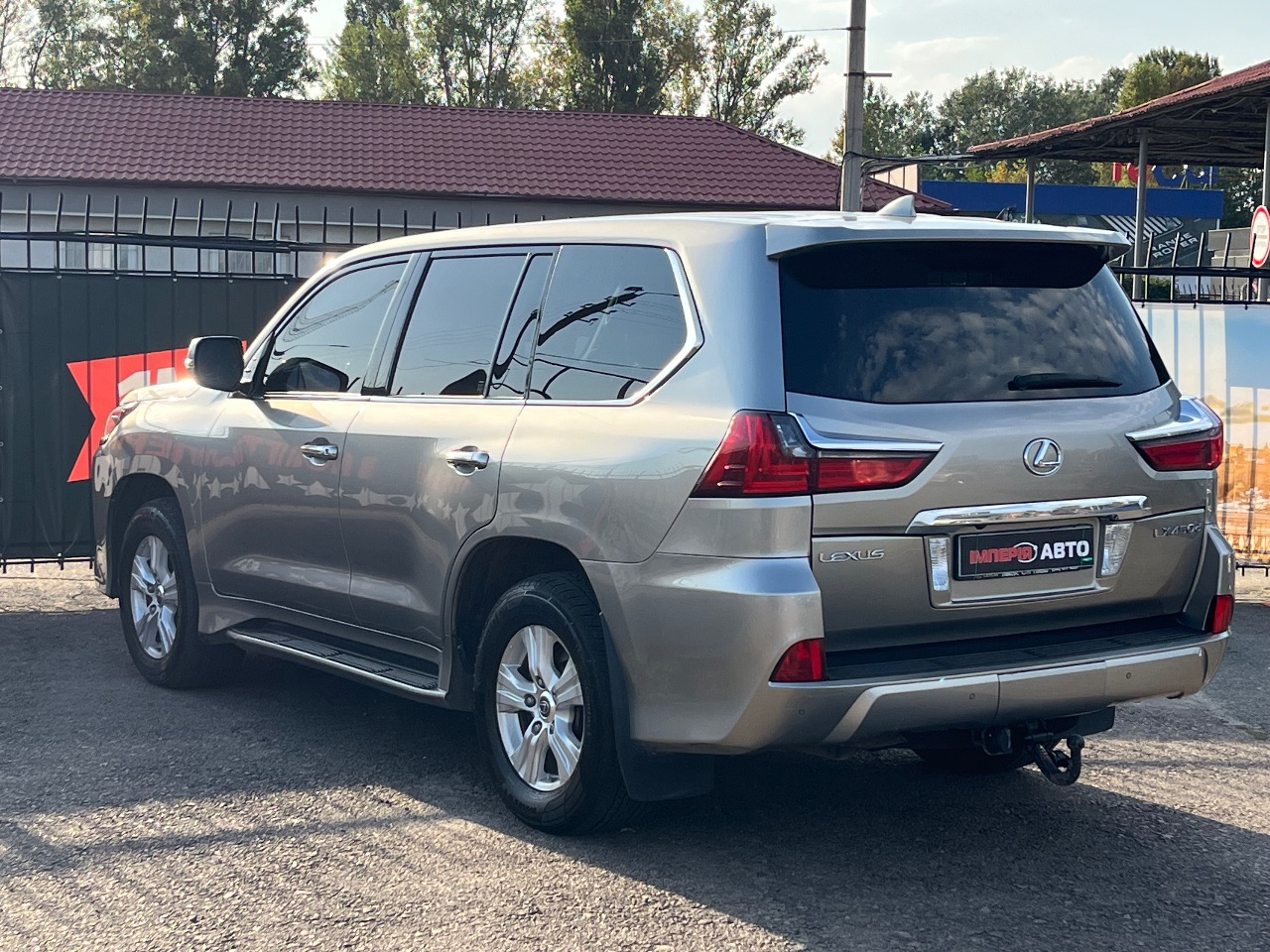 Lexus LX - фото 3