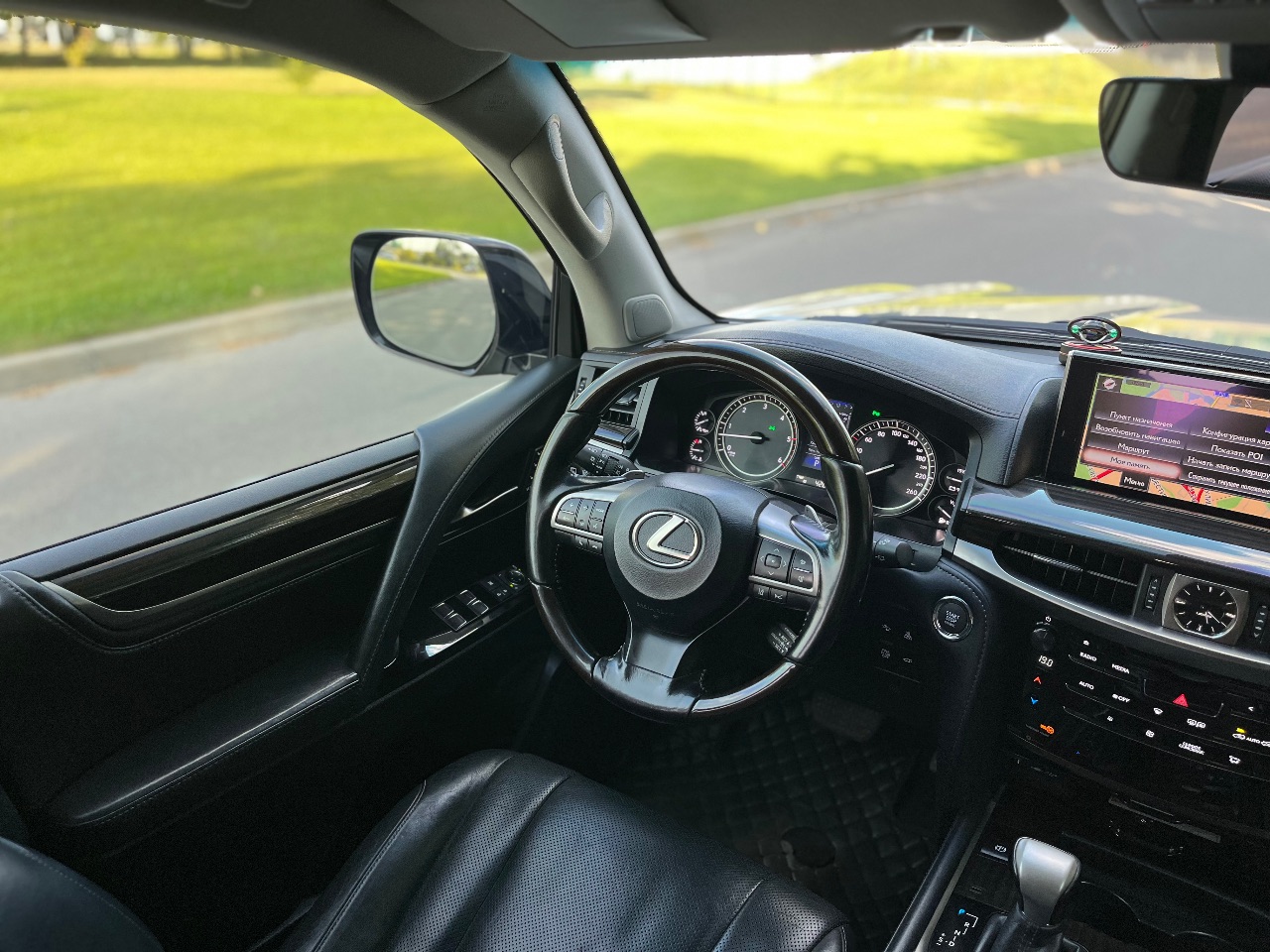 Lexus LX - фото 15