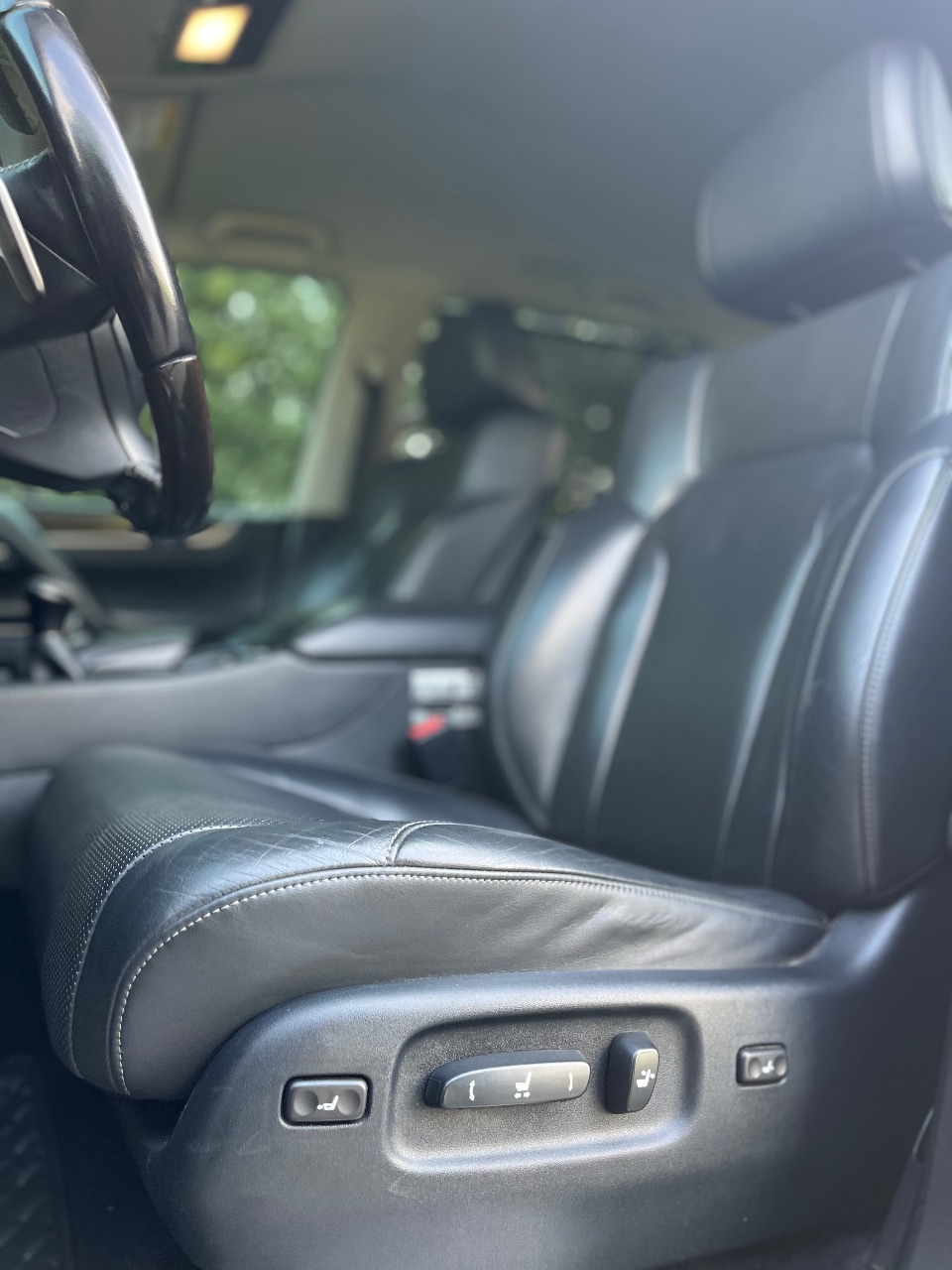 Lexus LX - фото 12