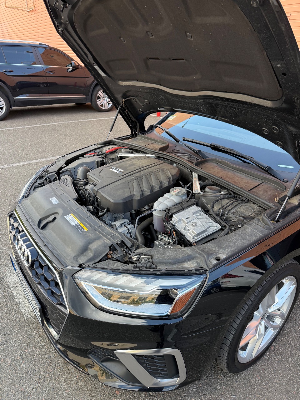 Audi A4 - фото 40