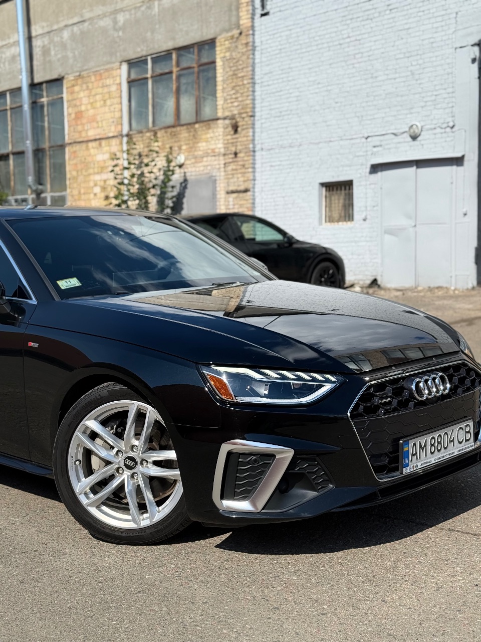 Audi A4 - фото 4