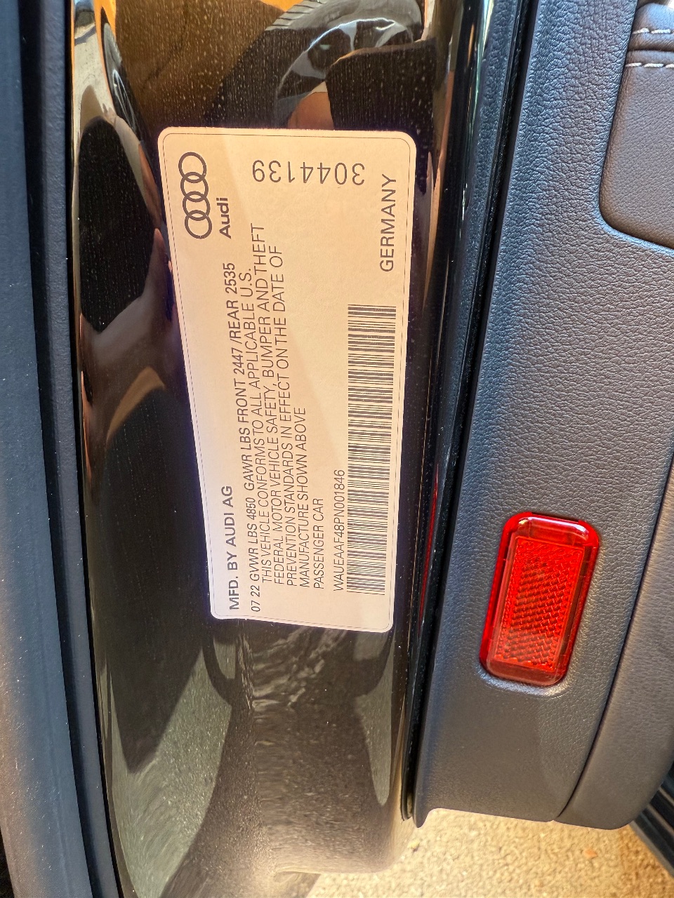 Audi A4 - фото 42