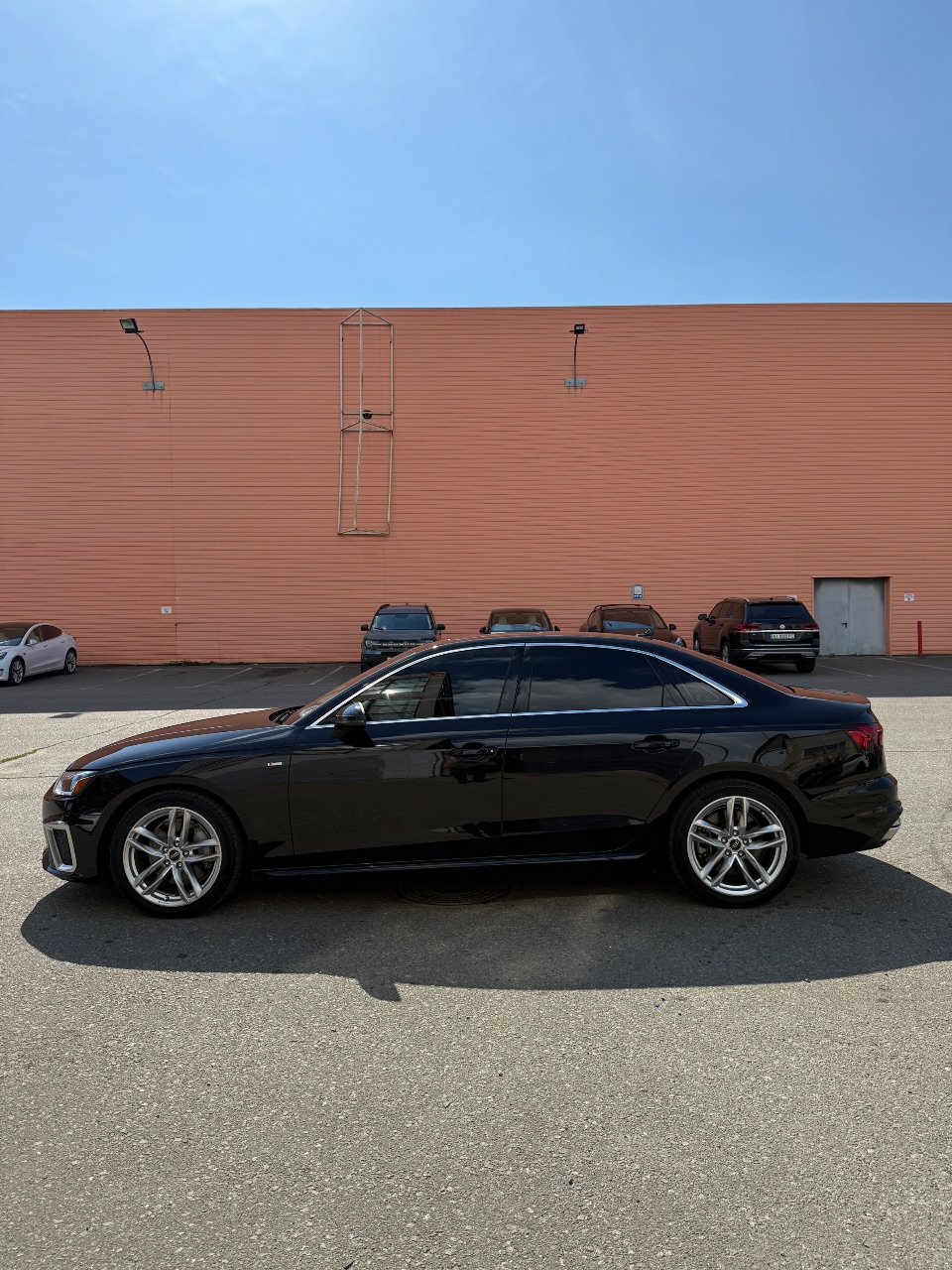 Audi A4 - фото 12