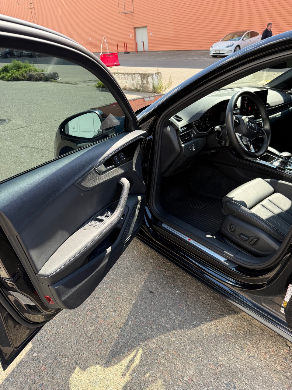 Audi A4 - фото 24