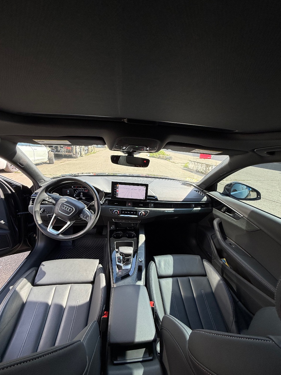 Audi A4 - фото 31