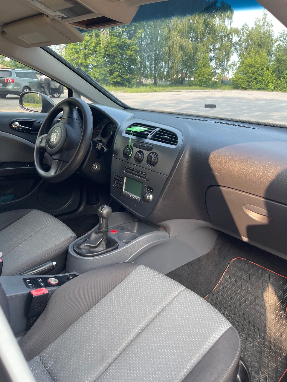 SEAT Leon - фото 6