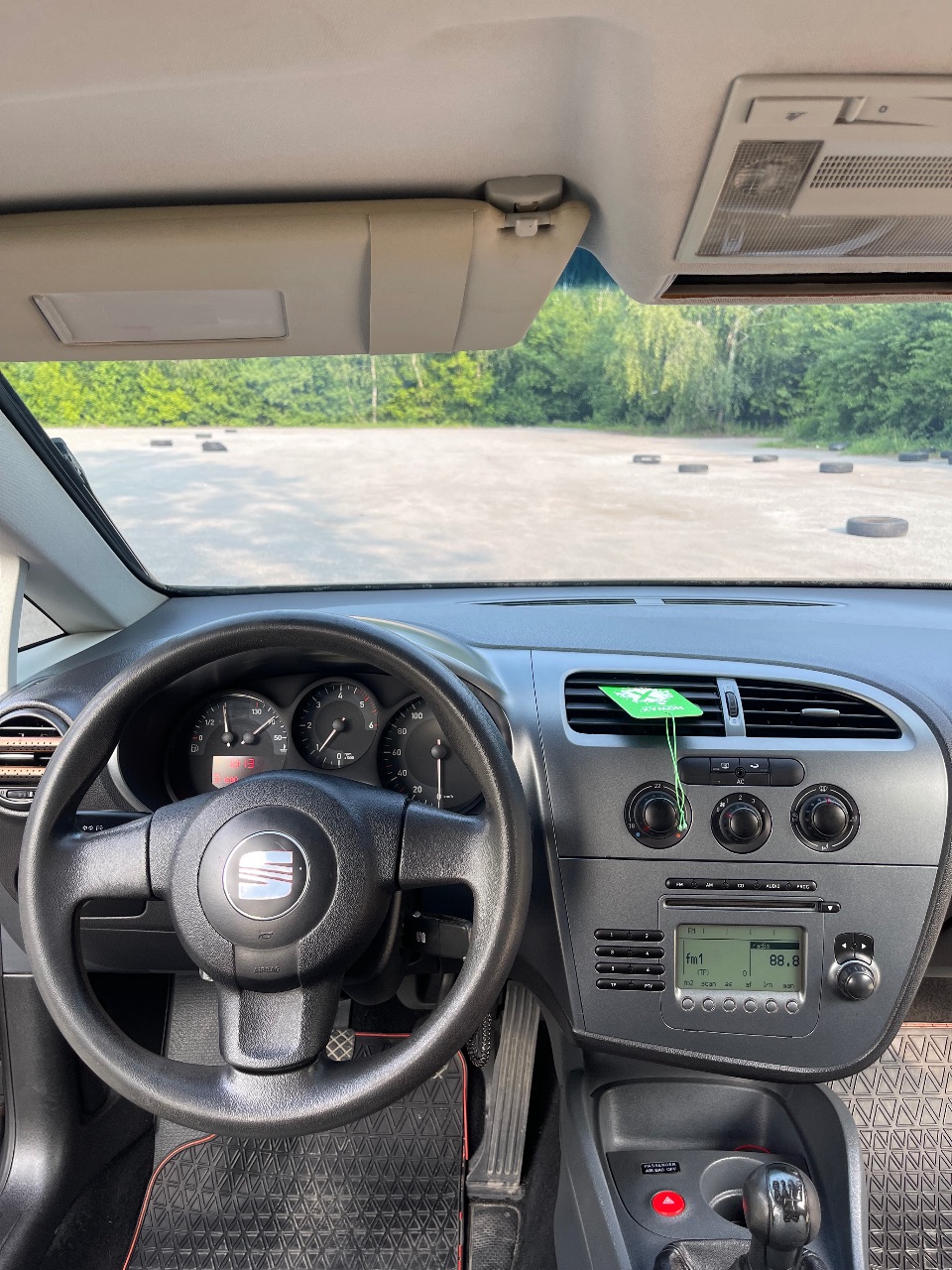 SEAT Leon - фото 7