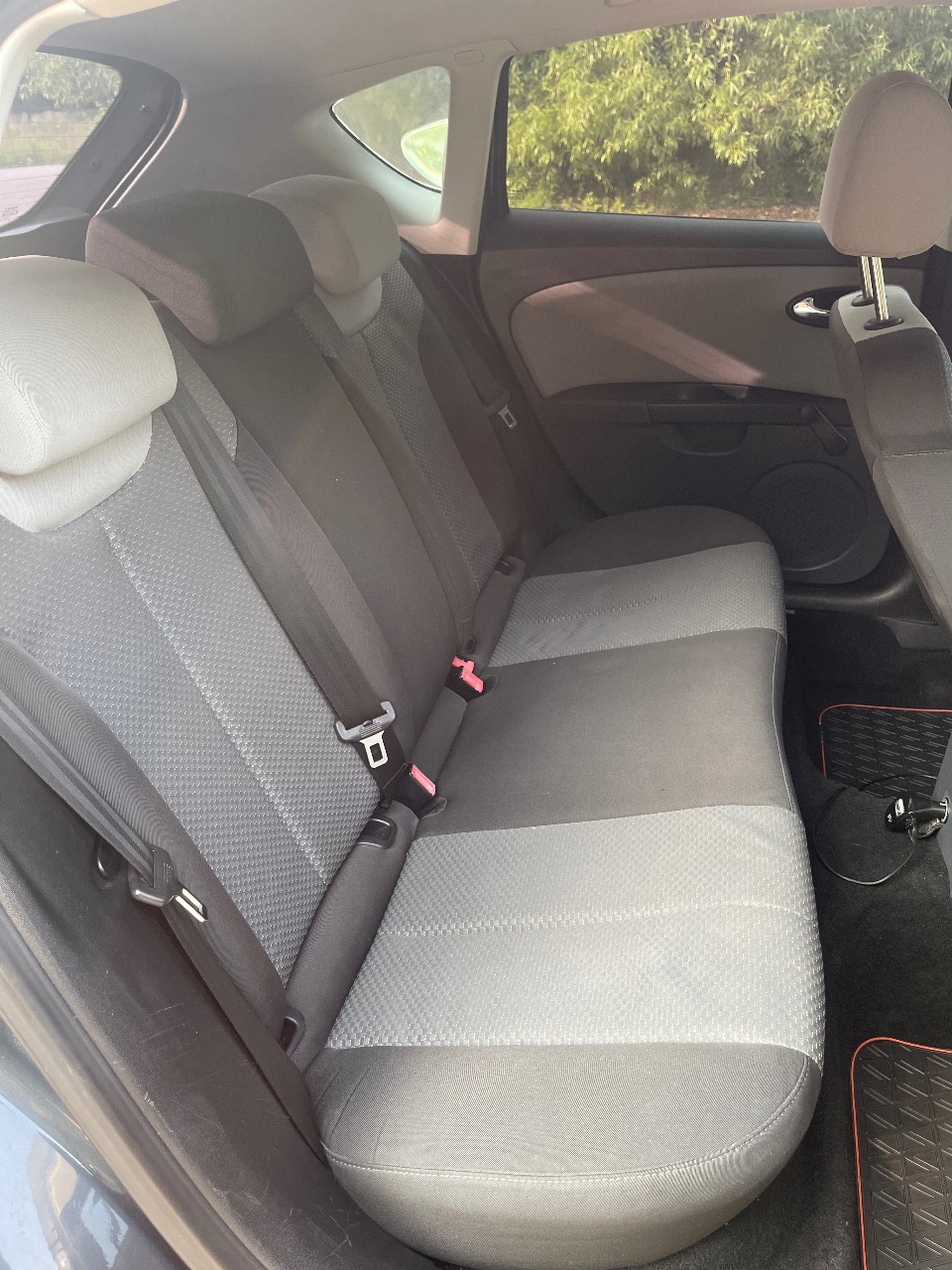 SEAT Leon - фото 8