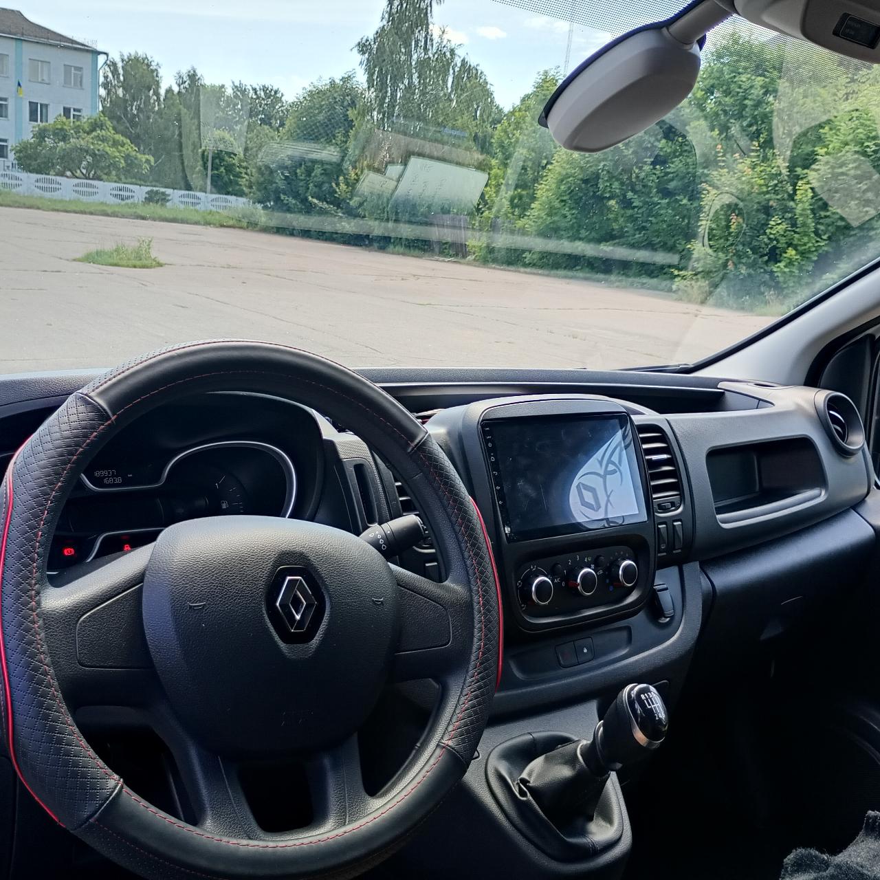 Renault Trafic - фото 11