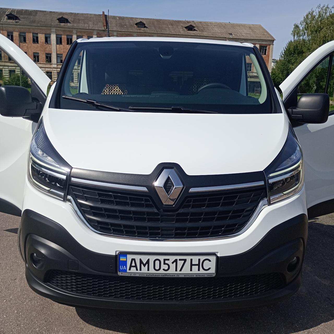 Renault Trafic - фото 1