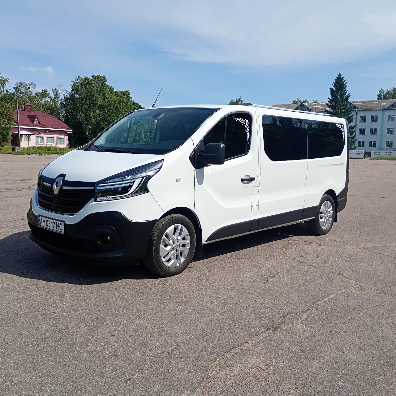 Renault Trafic - фото 2