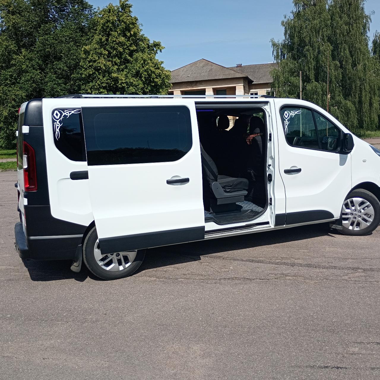 Renault Trafic - фото 10