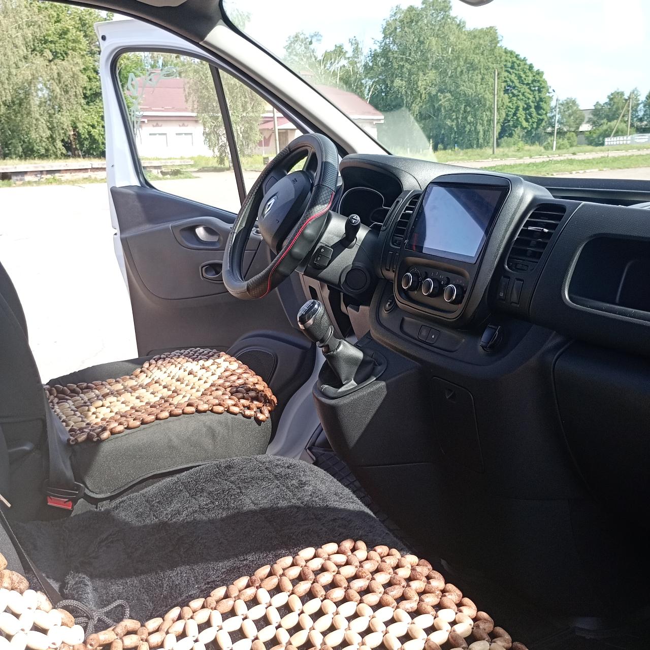 Renault Trafic - фото 6