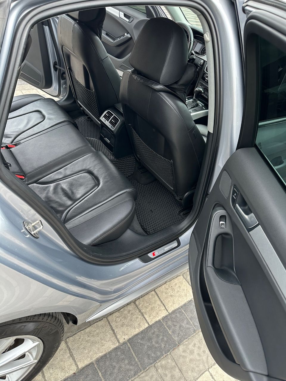 Audi A4 - фото 13