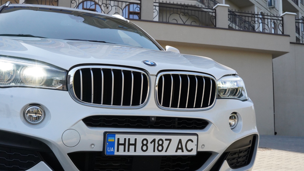 BMW X6 - фото 2