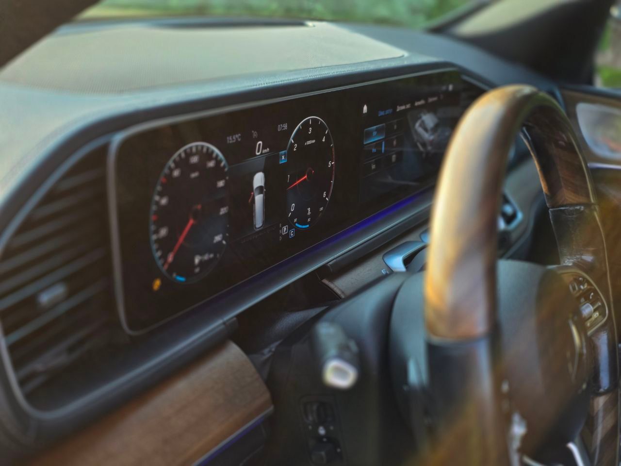 Mercedes-Benz GLS - фото 29