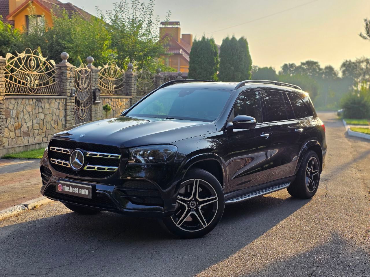 Mercedes-Benz GLS - фото 8