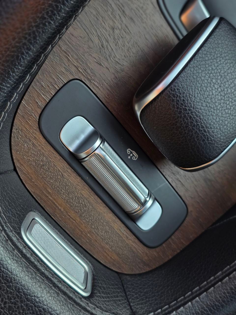 Mercedes-Benz GLS - фото 58