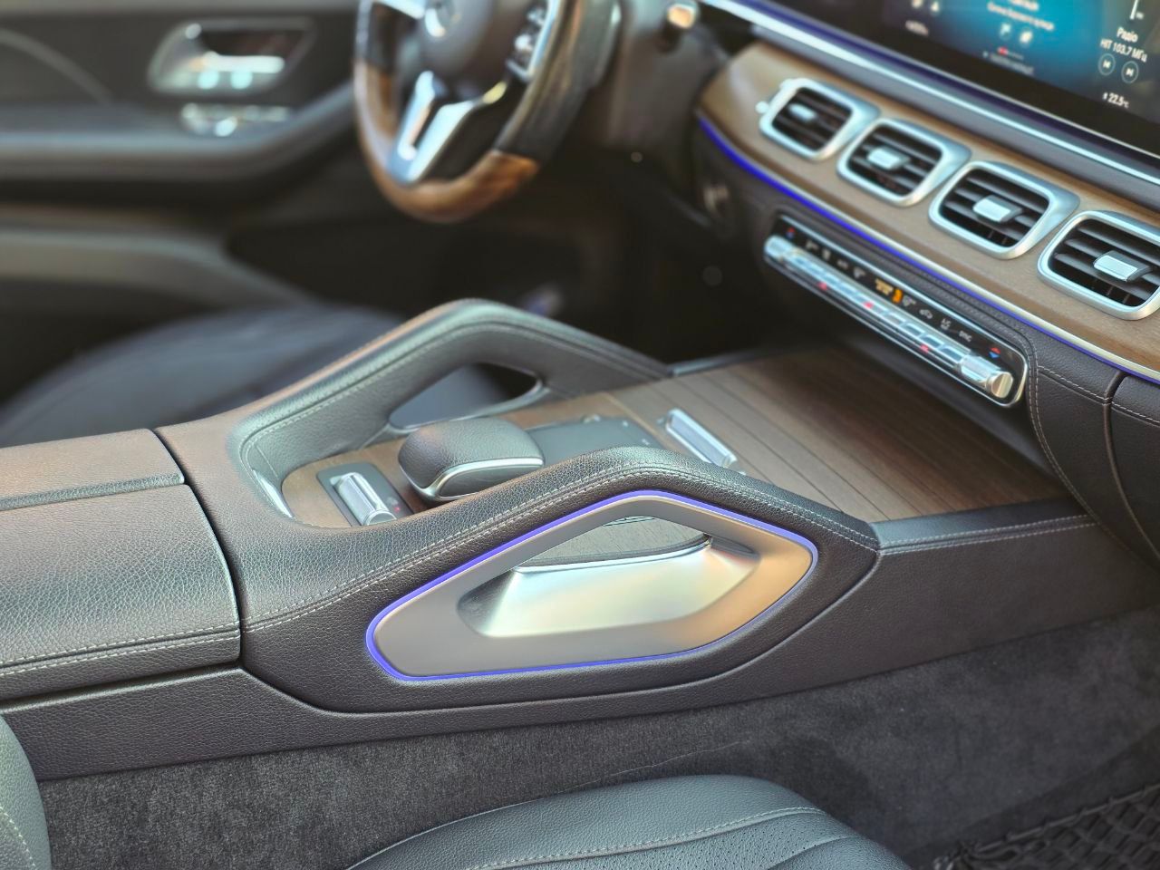 Mercedes-Benz GLS - фото 54