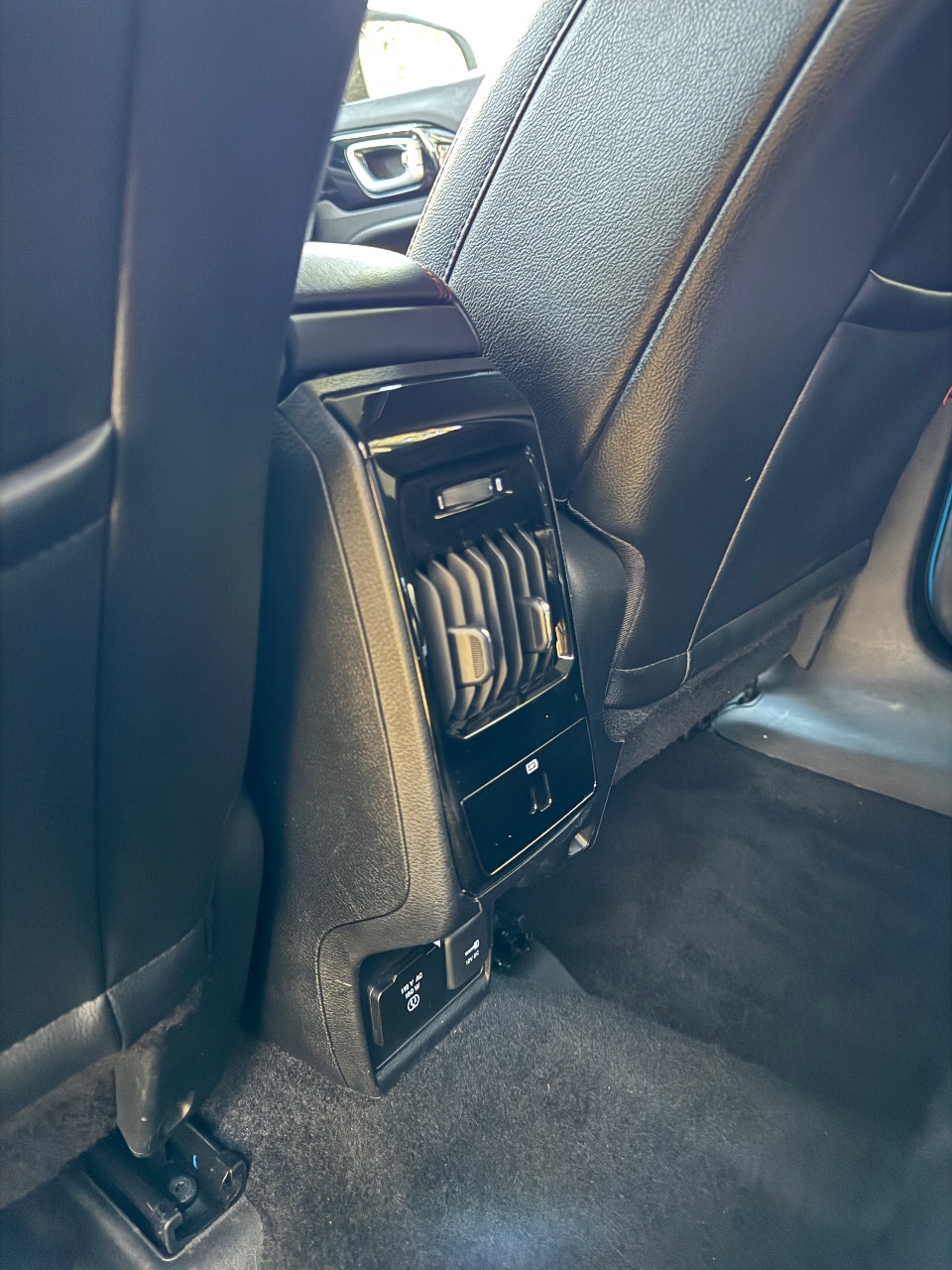 Jeep Compass - фото 25