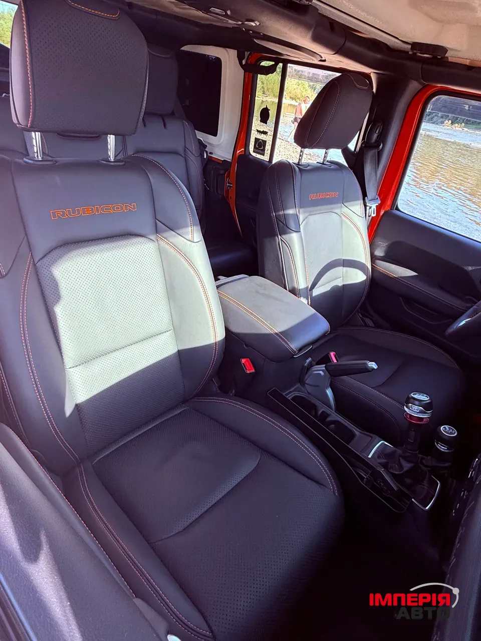 Jeep Wrangler - фото 30