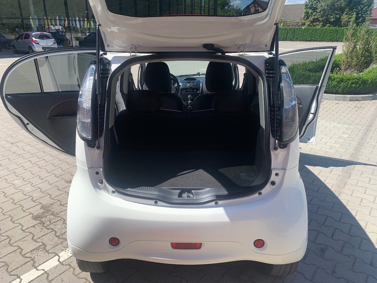Mitsubishi i-MiEV - фото 13