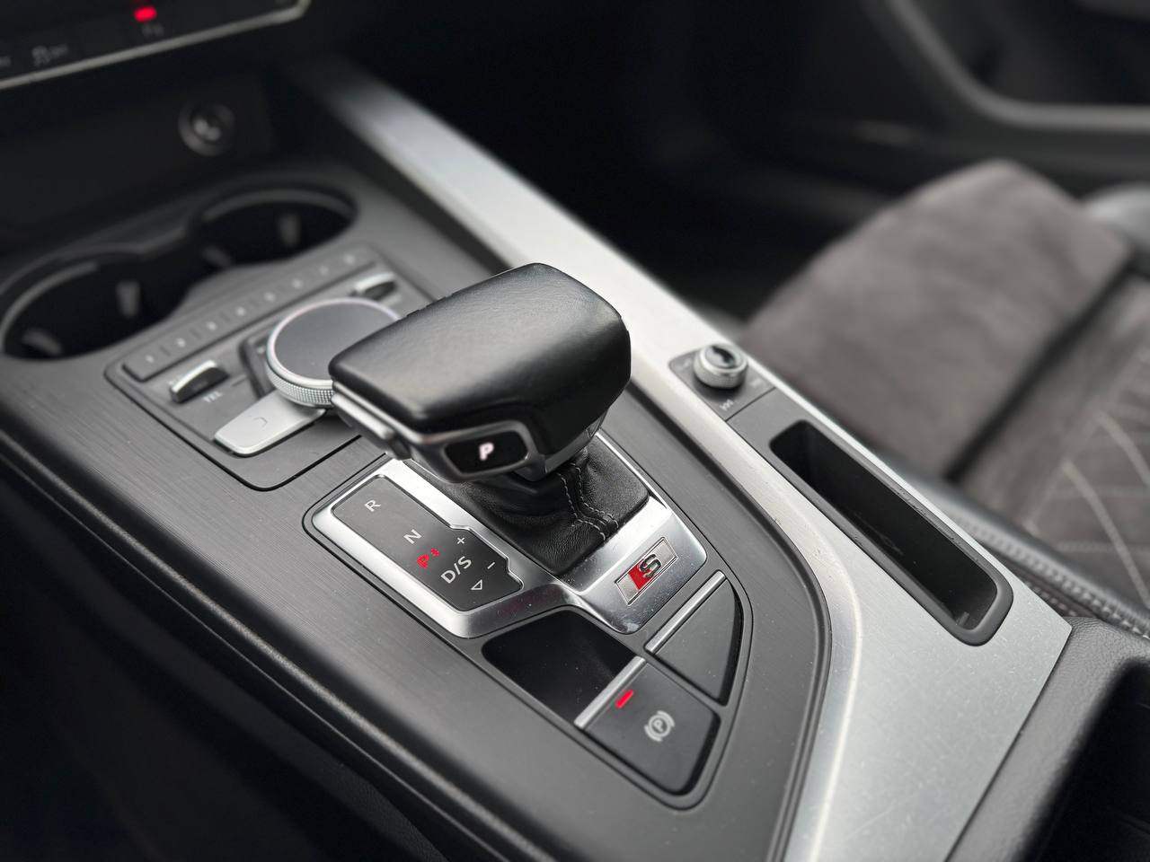 Audi S5 - фото 15