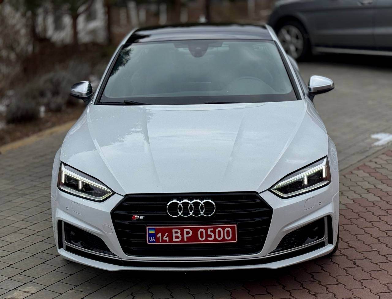 Audi S5 - фото 8