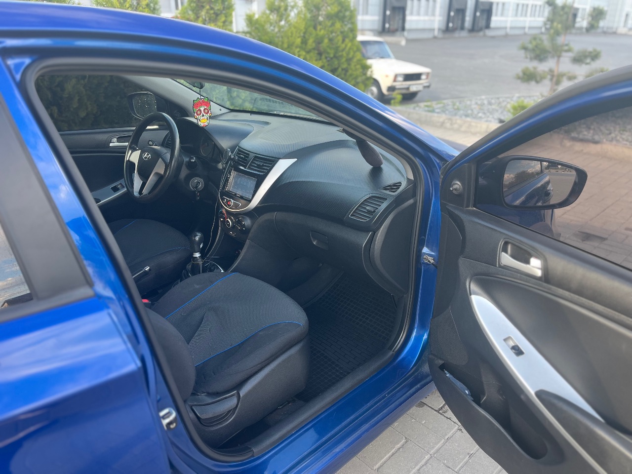 Hyundai Accent - фото 9