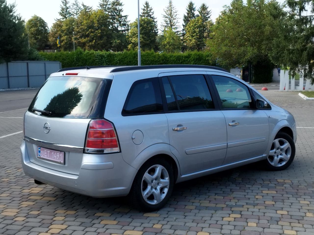 Opel Zafira - фото 8
