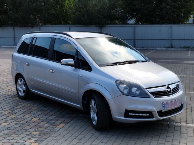 Opel Zafira - зображення 2