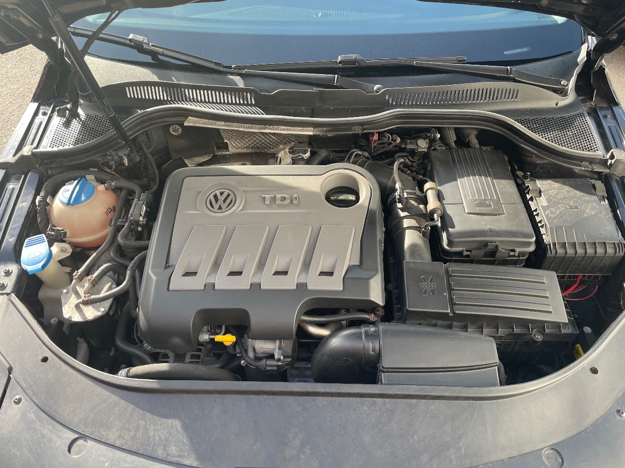 Volkswagen Passat CC - фото 11