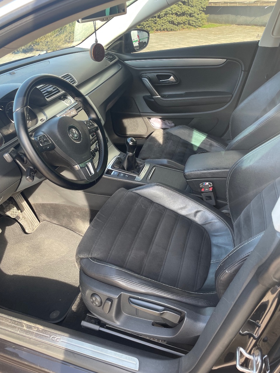 Volkswagen Passat CC - фото 12