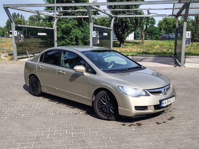 Honda Civic - фото 1