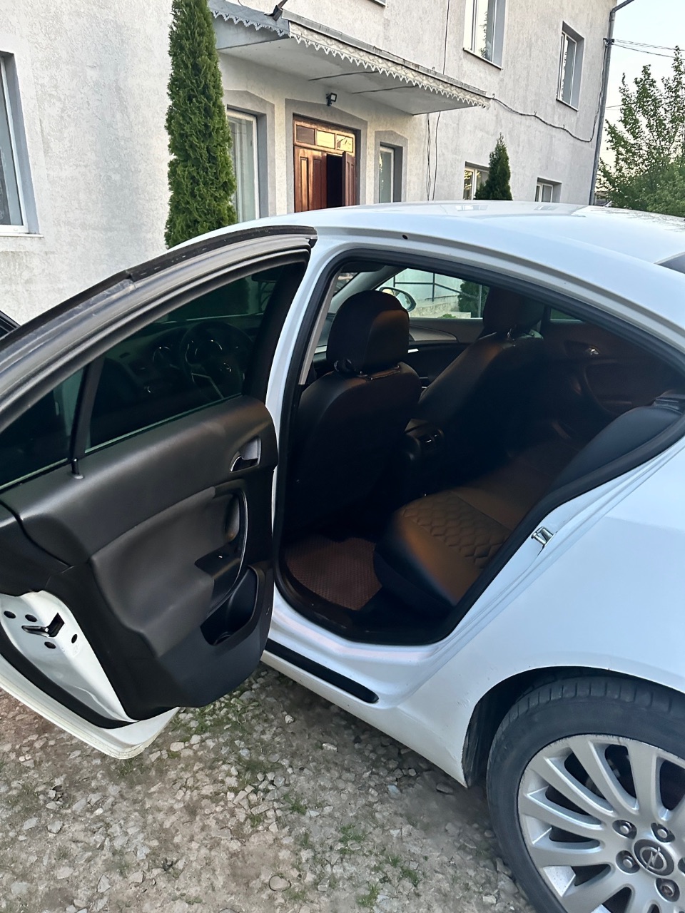 Opel Insignia - фото 9