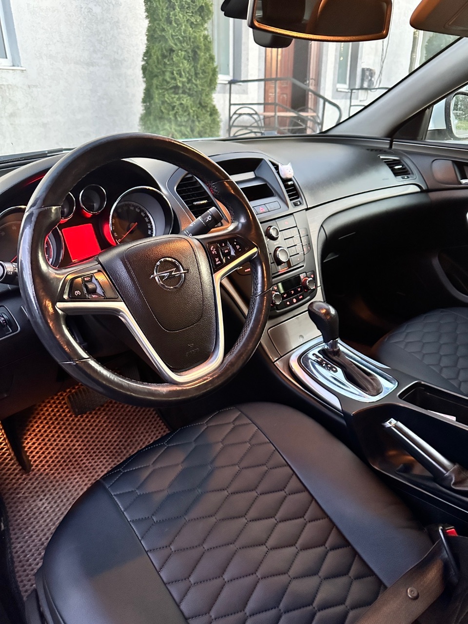 Opel Insignia - фото 5