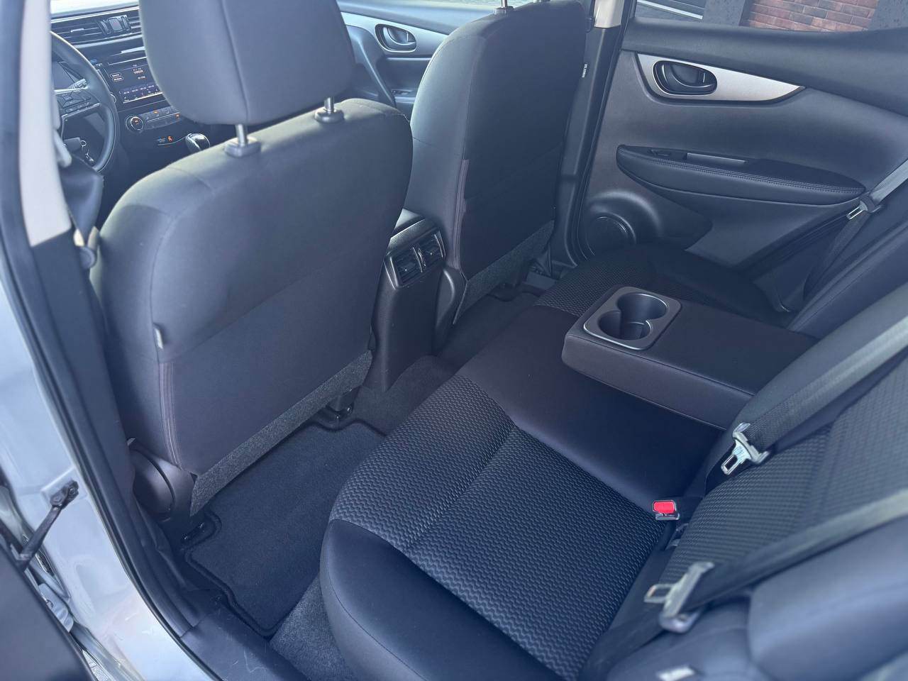 Nissan Rogue Sport - фото 12