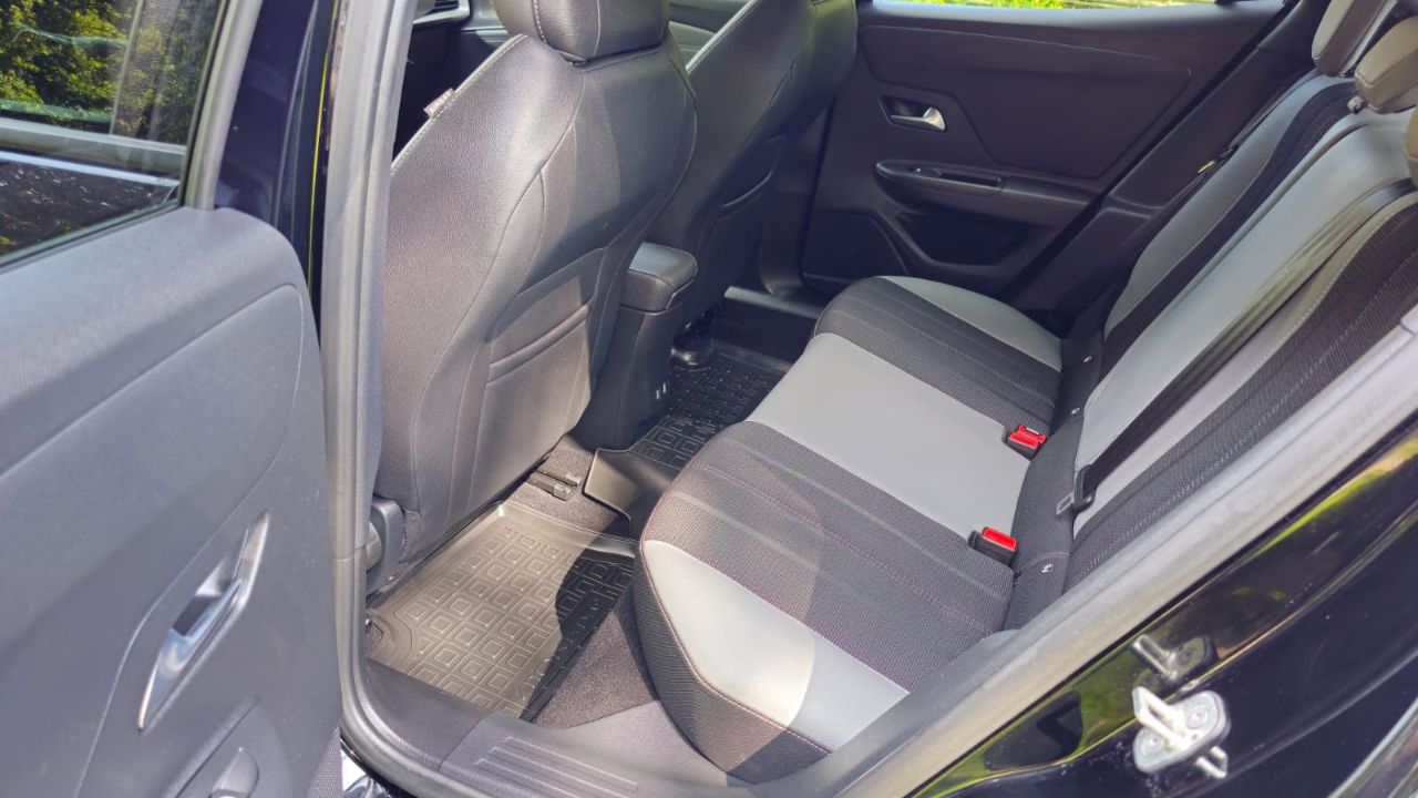 Opel Mokka - фото 17