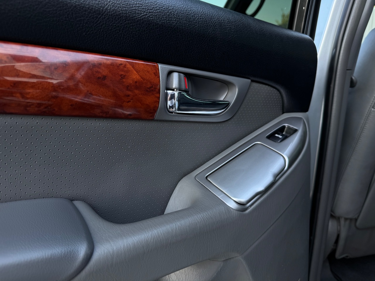 Toyota Land Cruiser Prado - фото 28