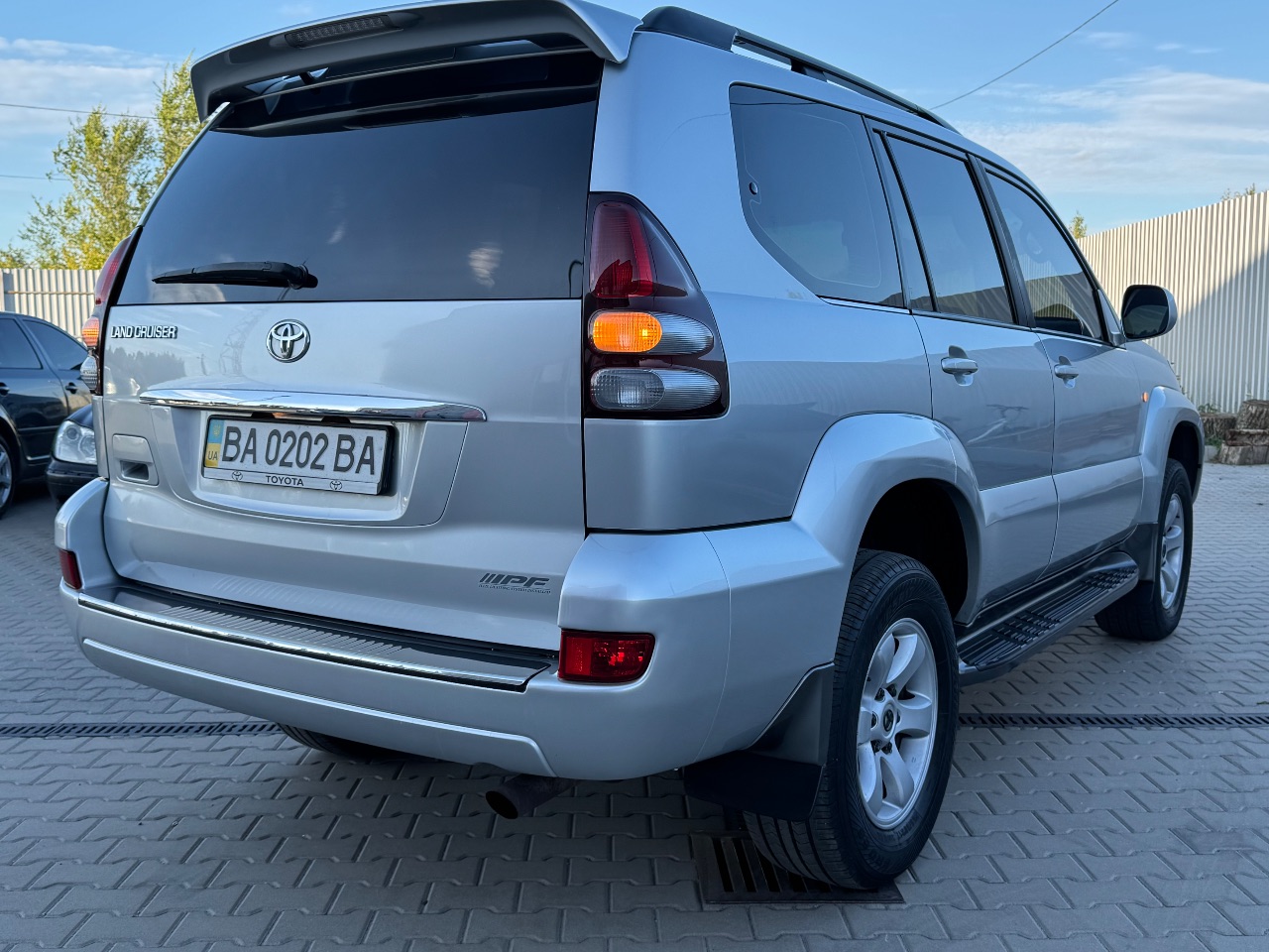 Toyota Land Cruiser Prado - фото 8