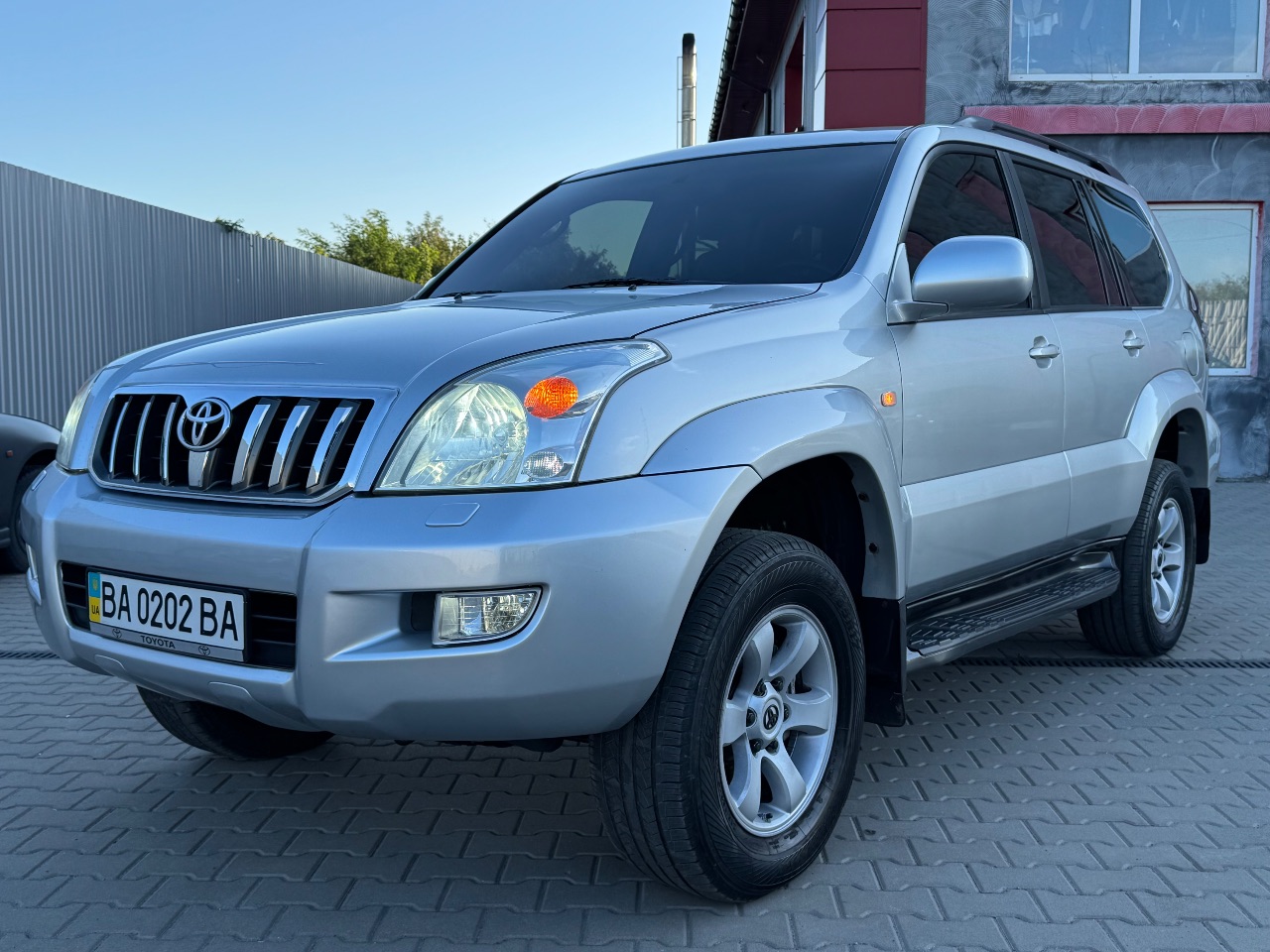 Toyota Land Cruiser Prado - фото 3