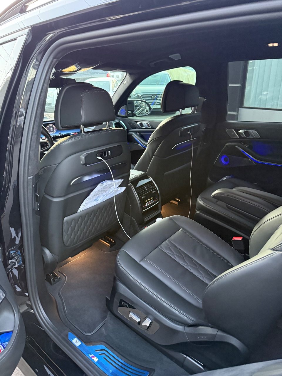 BMW X7 - фото 25