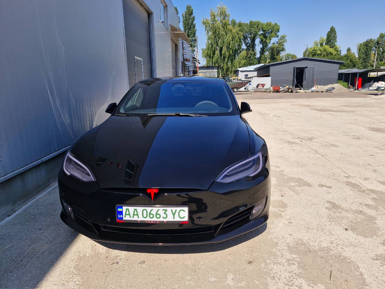 Tesla Model S - фото 3