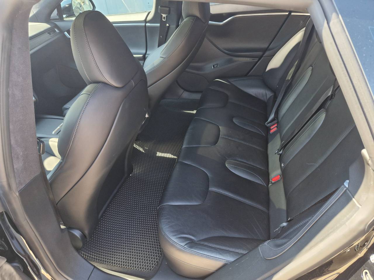 Tesla Model S - фото 10