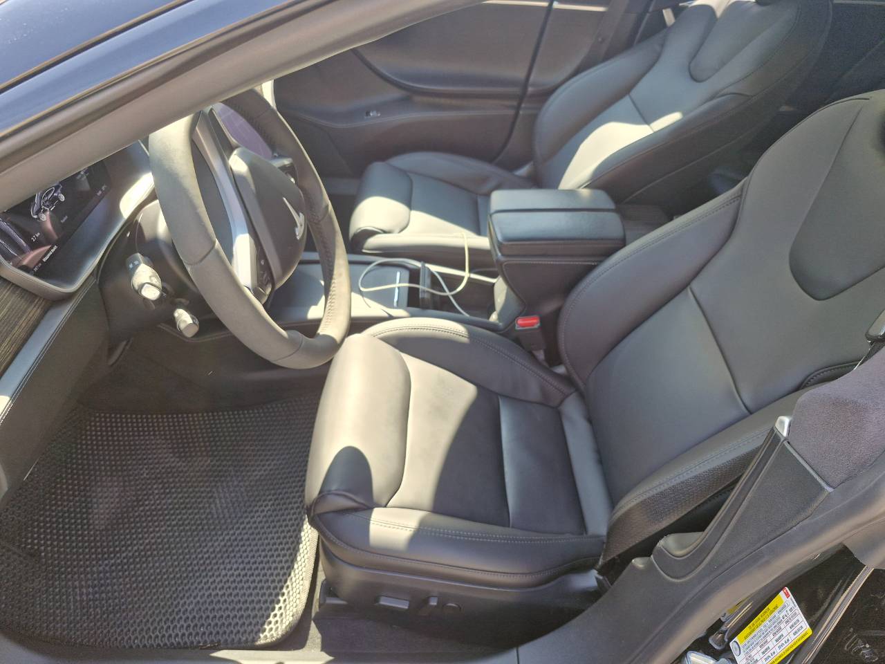 Tesla Model S - фото 15