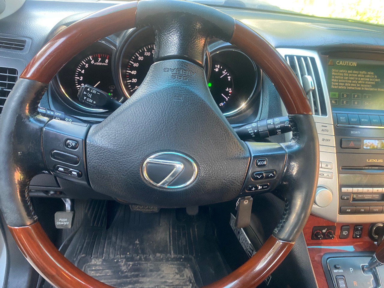 Lexus RX - фото 6