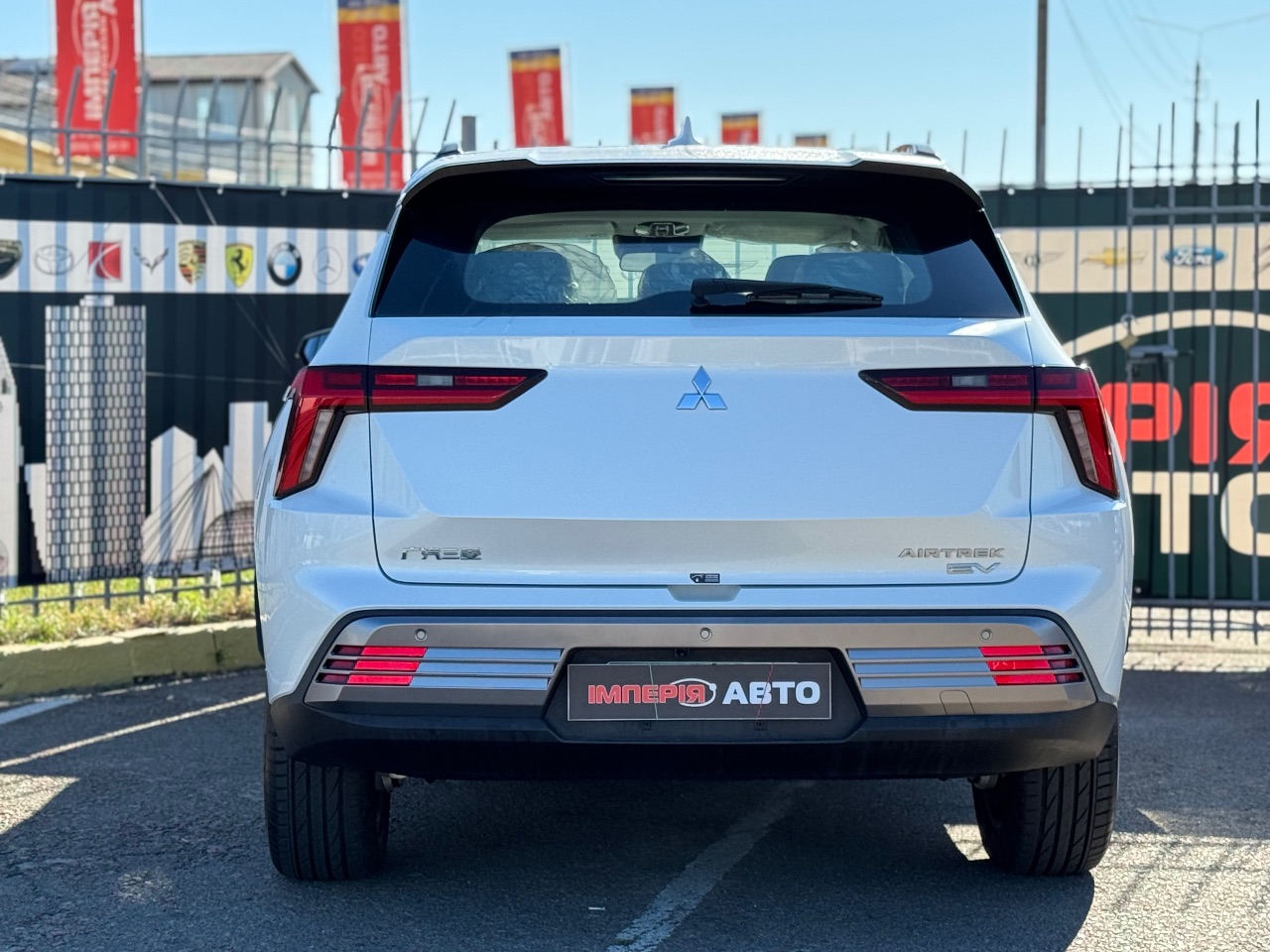 Mitsubishi Airtrek - фото 4
