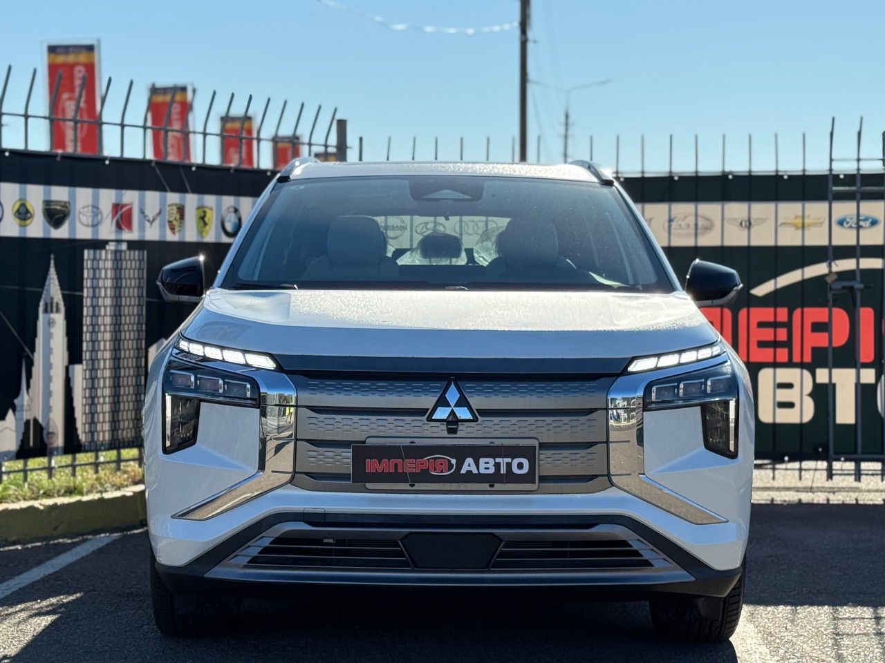 Mitsubishi Airtrek - фото 2