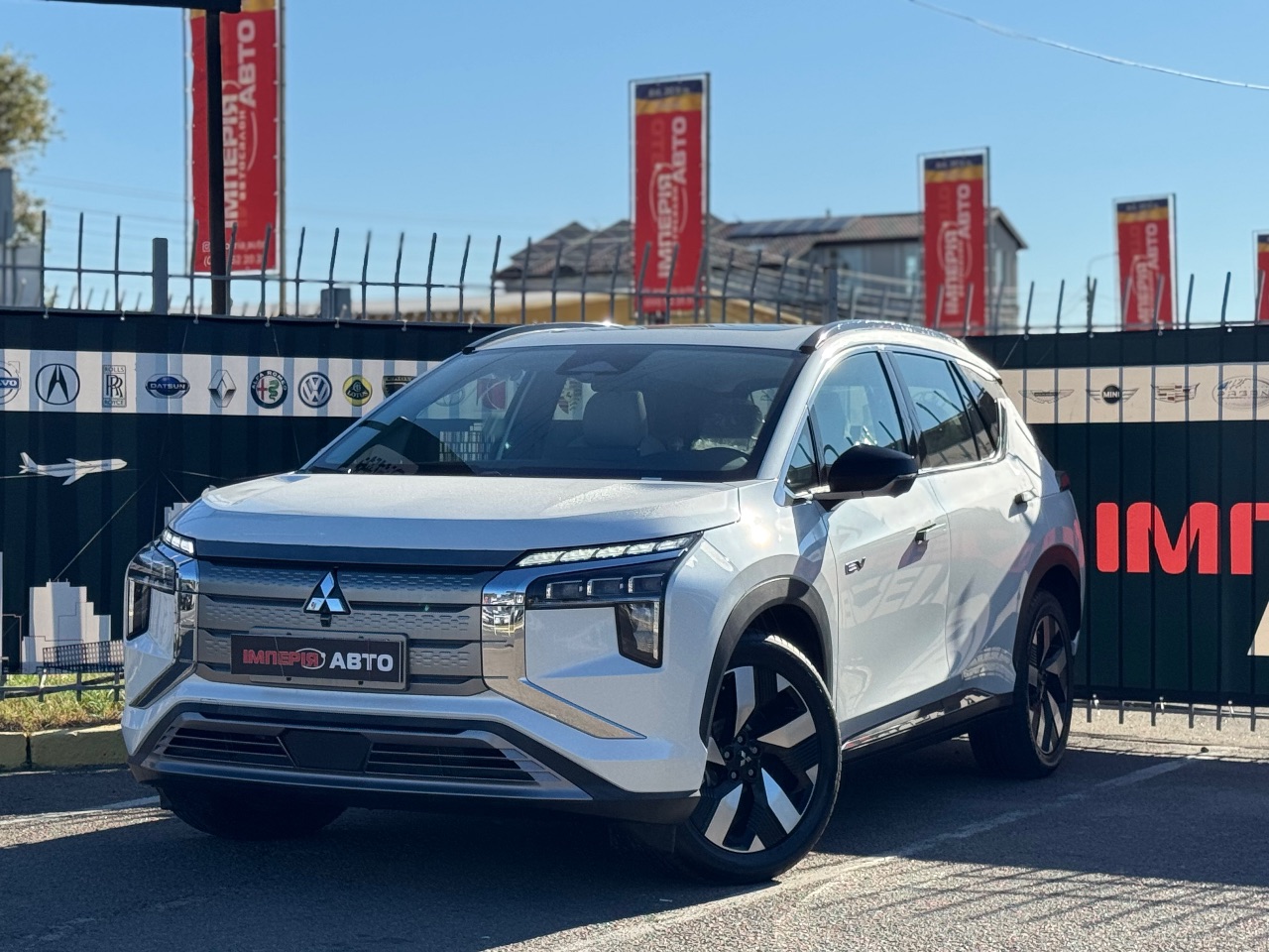 Mitsubishi Airtrek - фото 1