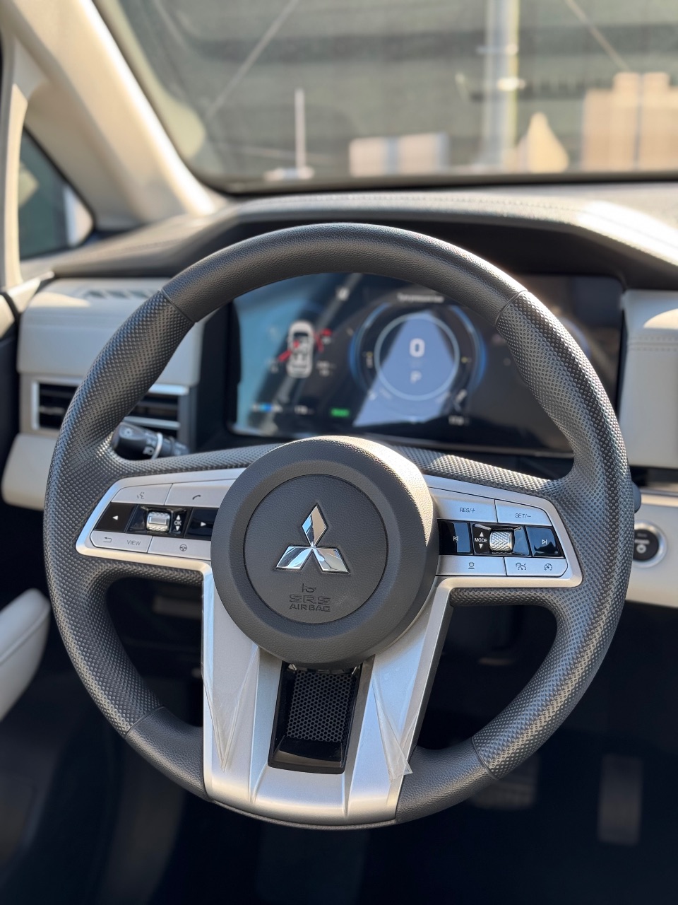 Mitsubishi Airtrek - фото 11